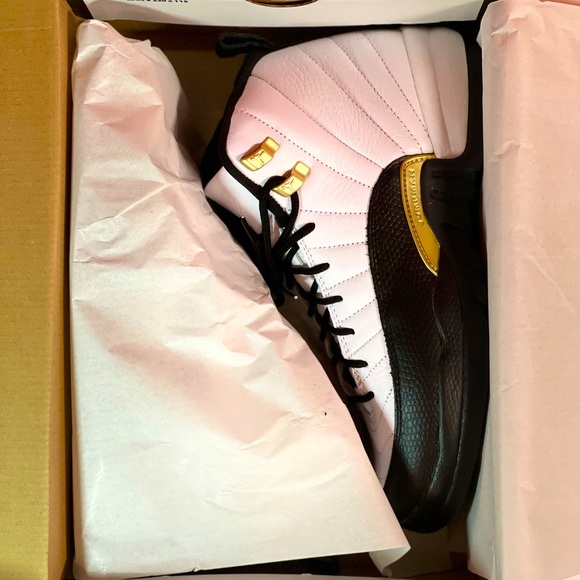 Air Jordan 12 Retro "Royalty Taxi" Size: (7y) - Picture 13 of 14